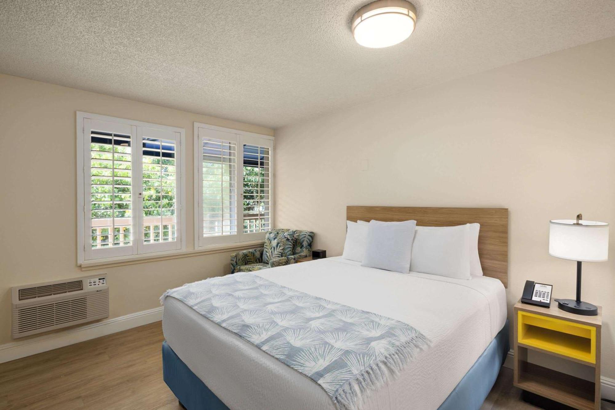 Days Inn By Wyndham Maui Oceanfront Wailea  Zewnętrze zdjęcie