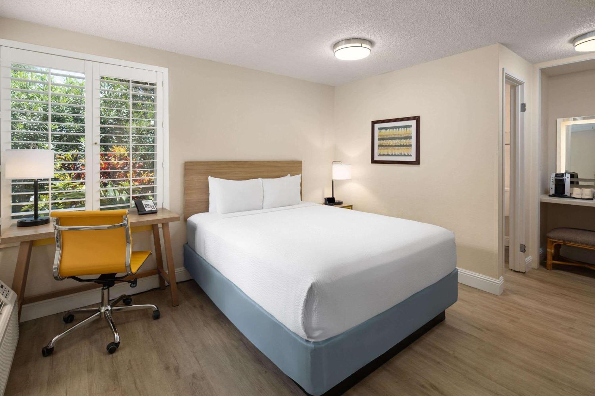 Days Inn By Wyndham Maui Oceanfront Wailea  Zewnętrze zdjęcie